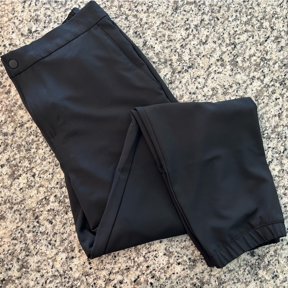 Mens DKNY black athletic golf pants, jogger style